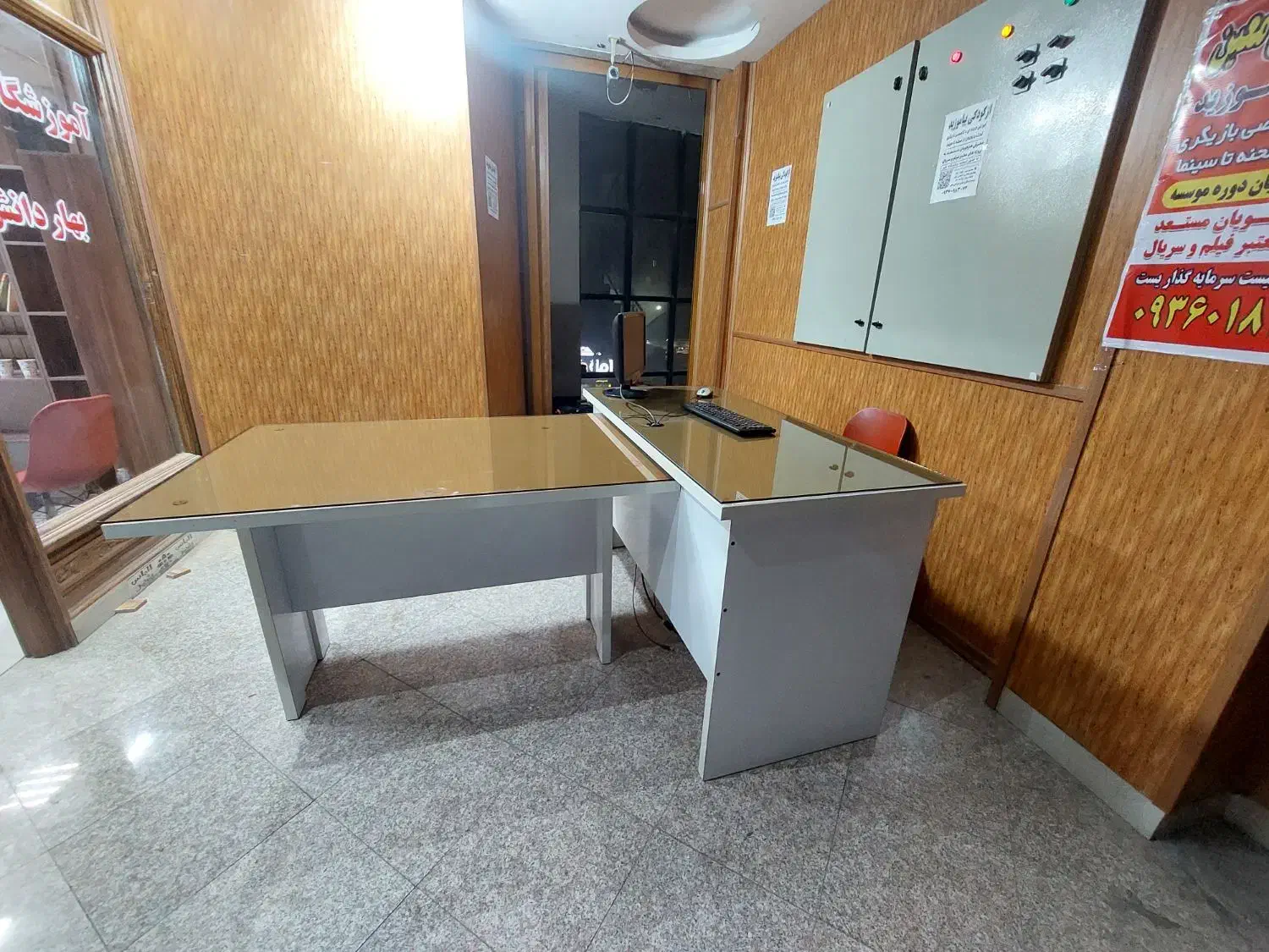 میز مدیریتی و میز کنفرانس|مبلمان اداری|محمدشهر, محمدشهر|دیوار