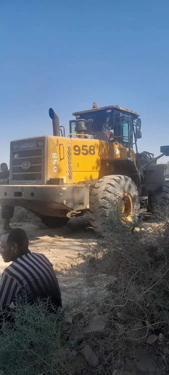 لودر ال جی ۹۵۶|خودرو سنگین|زرندیه, |دیوار