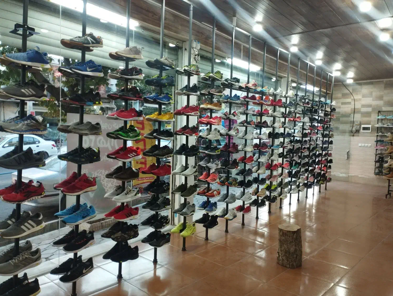 فروش عمد کفش تانکورا یا وا گذاری کل مغازه|کیف، کفش، کمربند|سقز, |دیوار