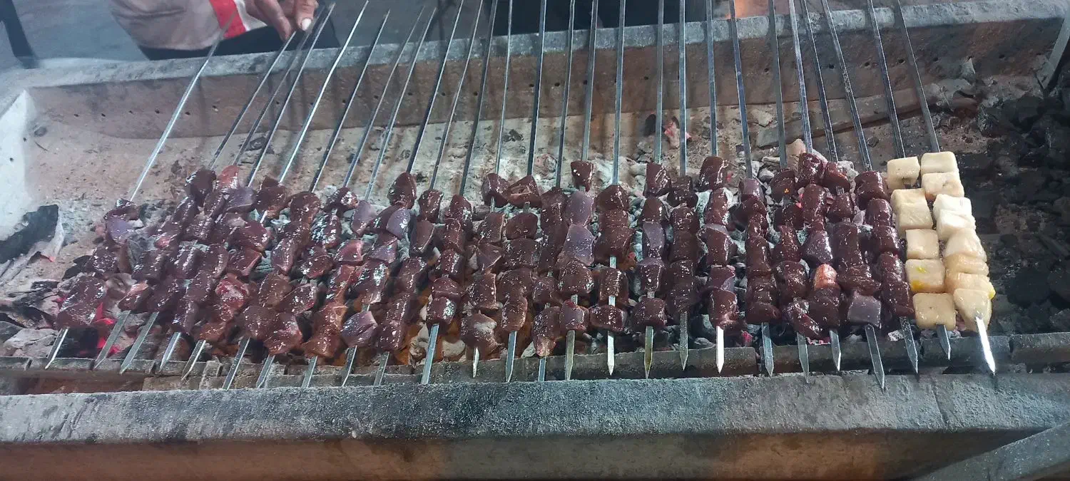 احتیاج به کارگر در کبابی|استخدام خدمات فروشگاه و رستوران|اهواز, فاز ۱ پادادشهر|دیوار