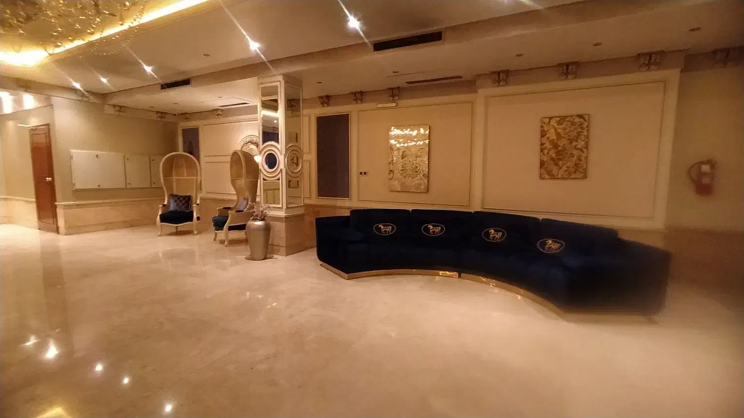 اجاره آپارتمان ۱۲۸ متری ۳خوابه قلهک