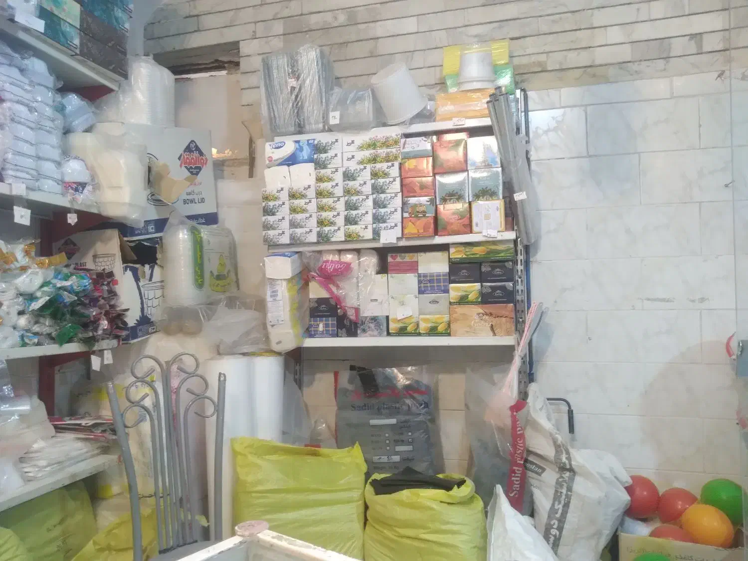 پلاستیک فروشی امیر|ظروف نگهدارنده، پلاستیکی، یک‌بارمصرف|قائن, |دیوار