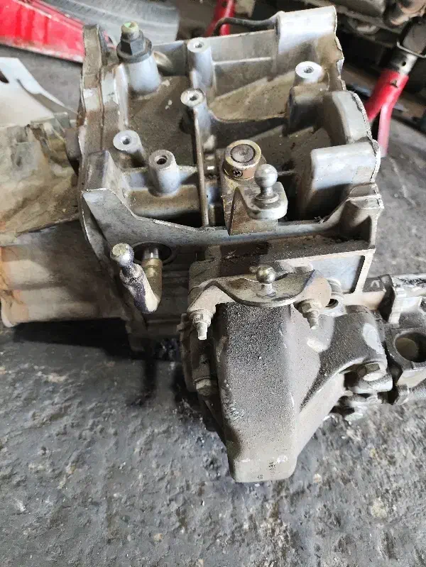 تعمیرگاه مکانیکی خودرو با خدمات تخصصی|خدمات موتور و ماشین|ایلام, |دیوار