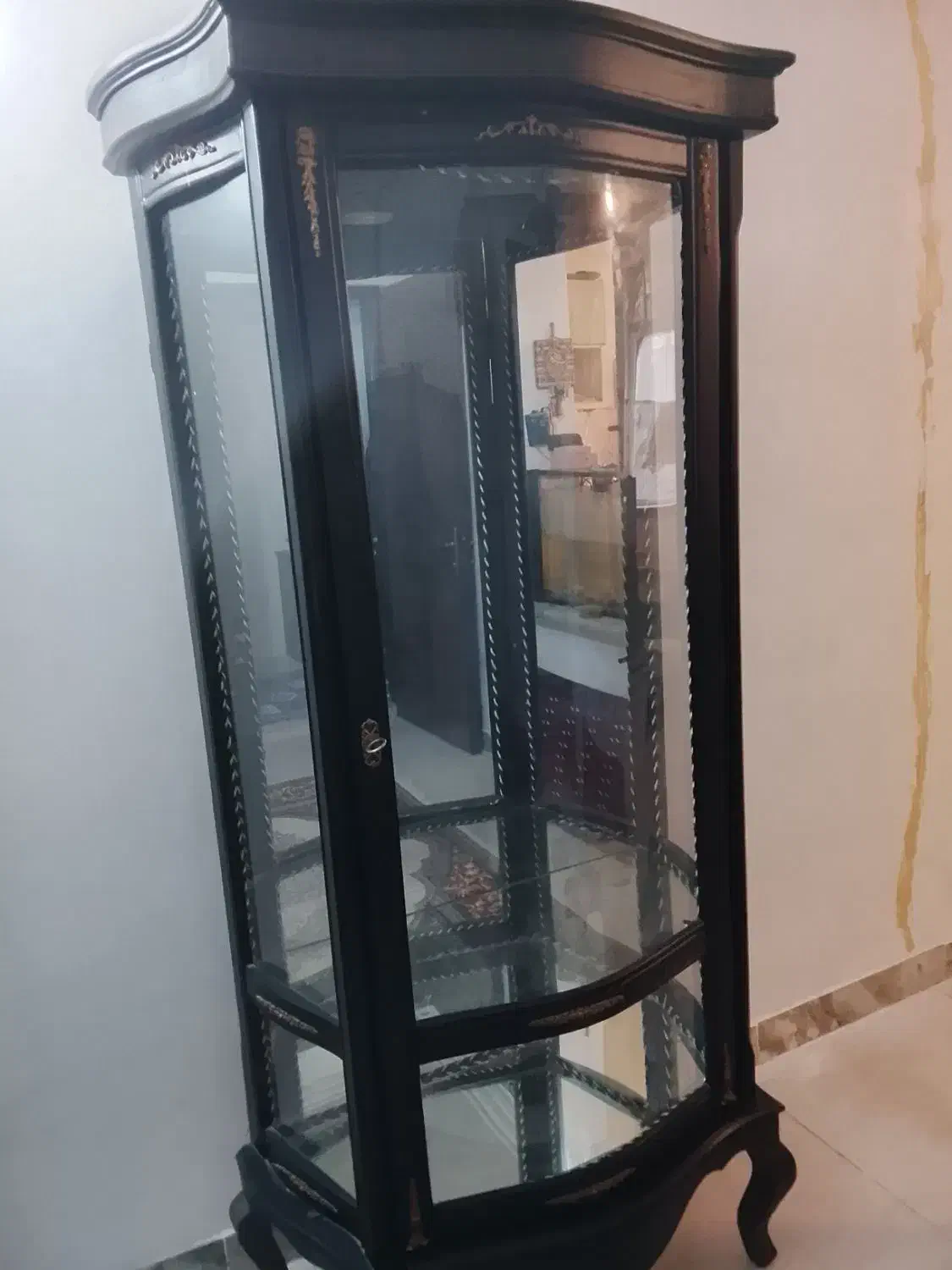 ویترین|مبلمان خانگی و میز عسلی|رشت, تازه آباد|دیوار