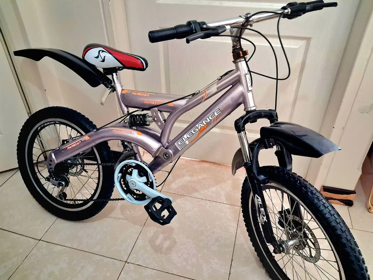 دوچرخه ۲۰ و ۲۴ .کمک فنر دار .ترمز دیسکی|دوچرخه، اسکیت، اسکوتر|پردیس, فاز ۳|دیوار