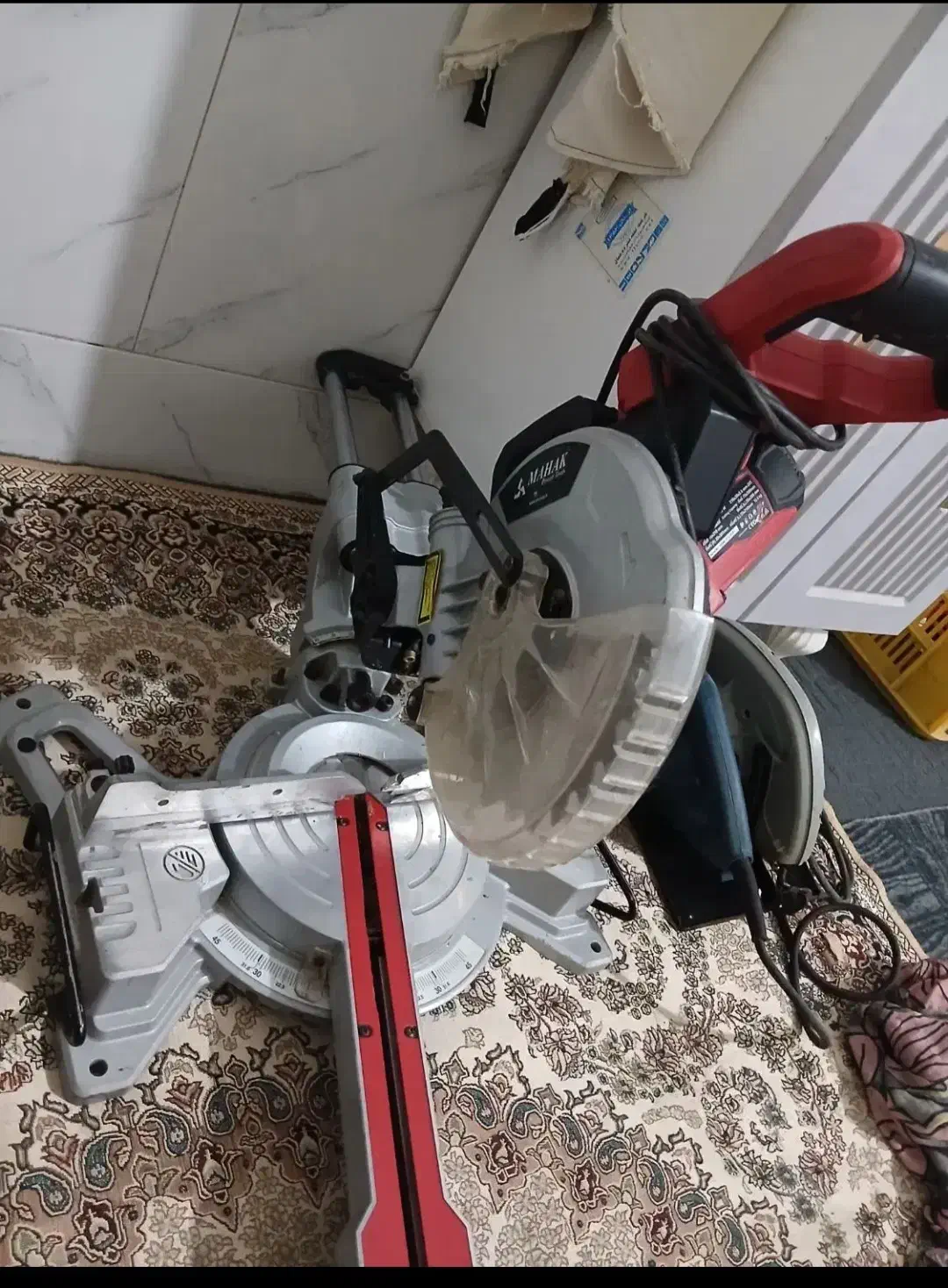 فارسی بر|ابزارآلات|نیشابور, مبارکه|دیوار