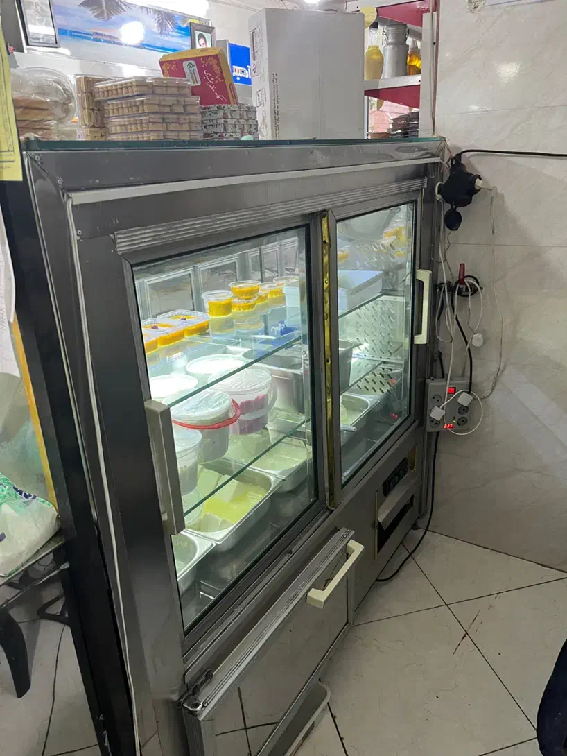 یخچال مکعبی طلایی|فروشگاه و مغازه|پاکدشت, پاکدشت (مامازند)|دیوار