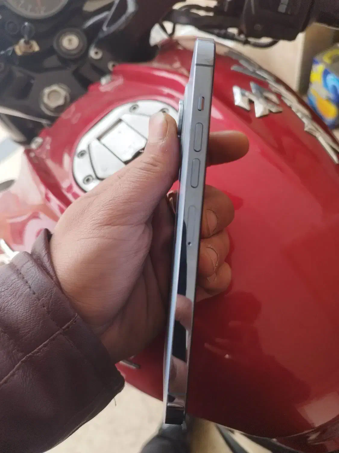 آیفون 13 پرومکس za|موبایل|فومن, |دیوار