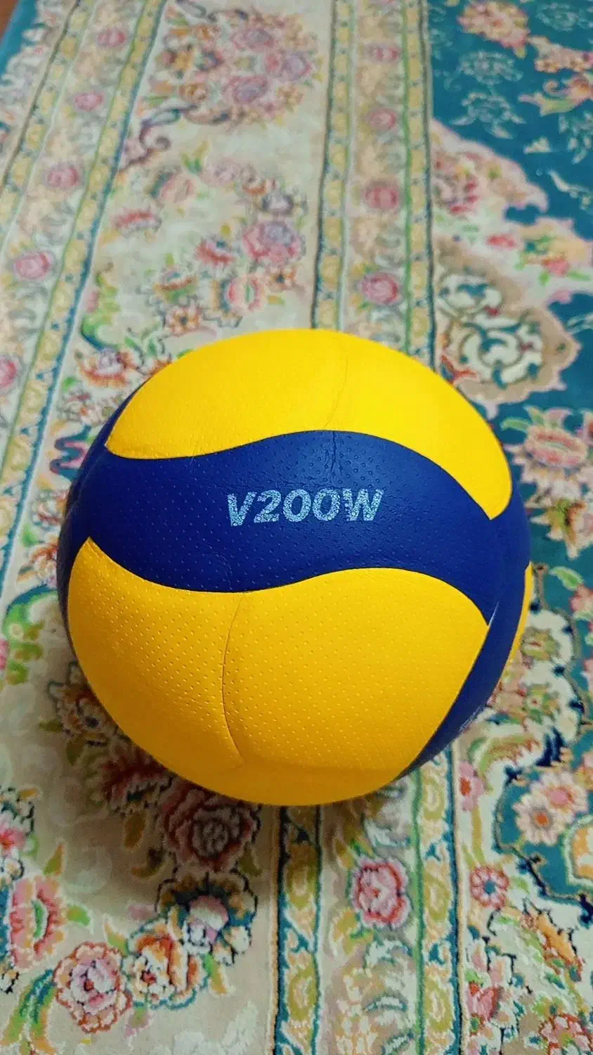 فروش توپ والیبال|تجهیزات ورزشی|بیرجند, |دیوار