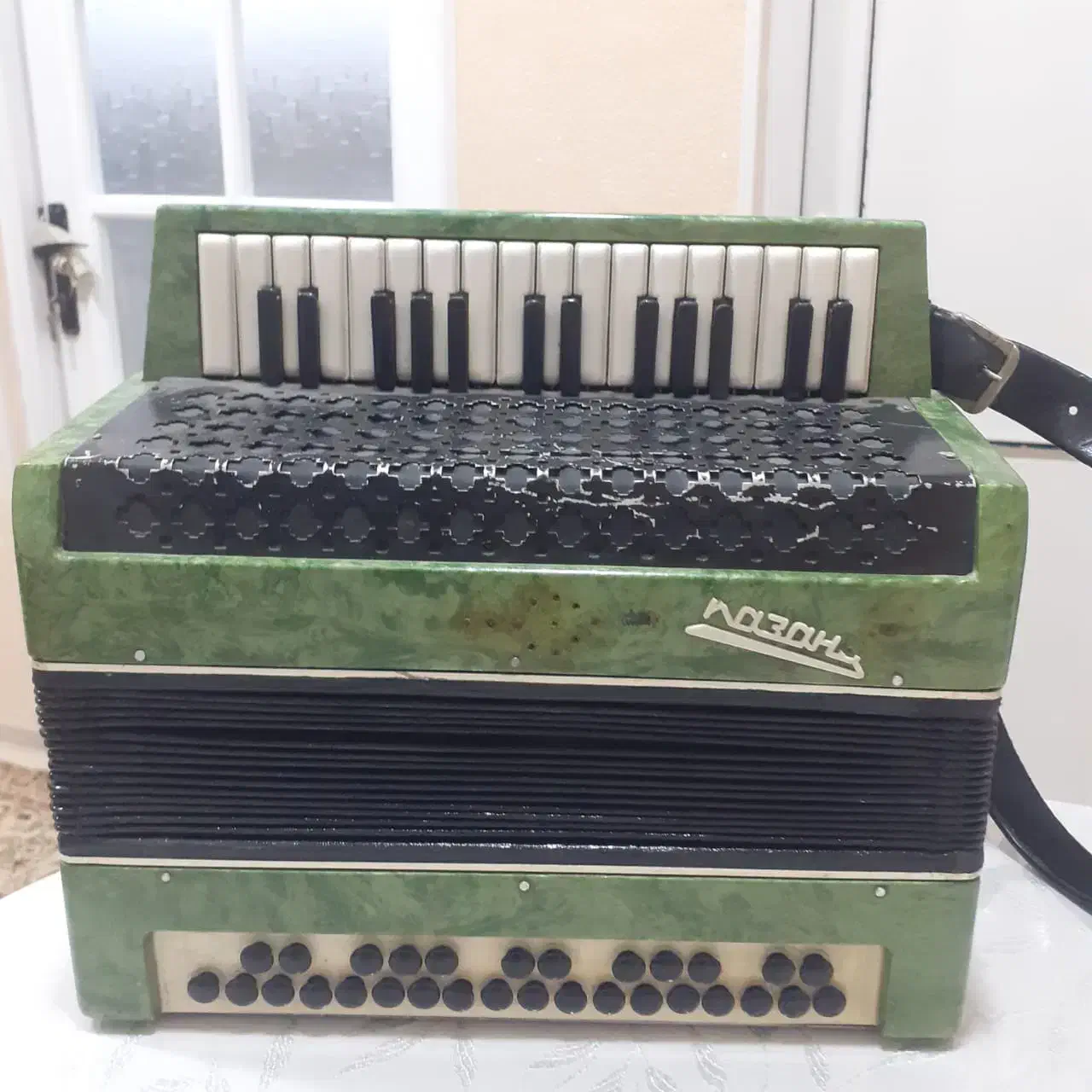 فروش آکاردئون و گارمون (گارمان)|پیانو، کیبورد، آکاردئون|تبریز, |دیوار