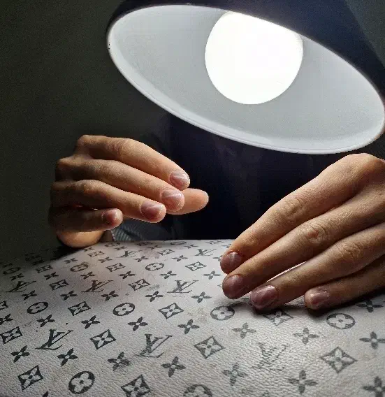 کاشت ناخن ۲۶۰ت|خدمات آرایشگری و زیبایی|شهرکرد, |دیوار