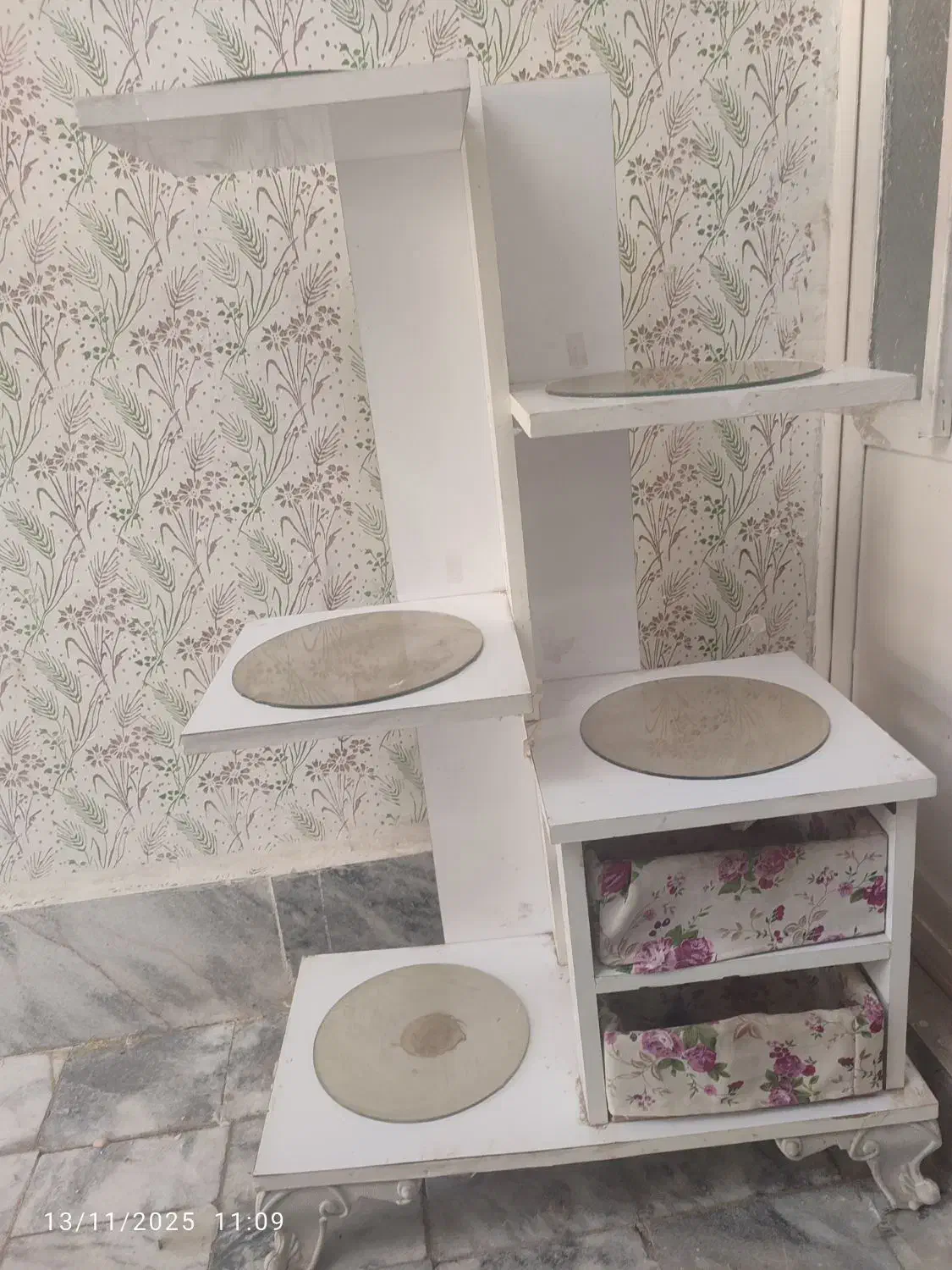 پایه قابلمه|آبچکان و نظمدهنده ظروف|مشهد, خواجه ربیع|دیوار