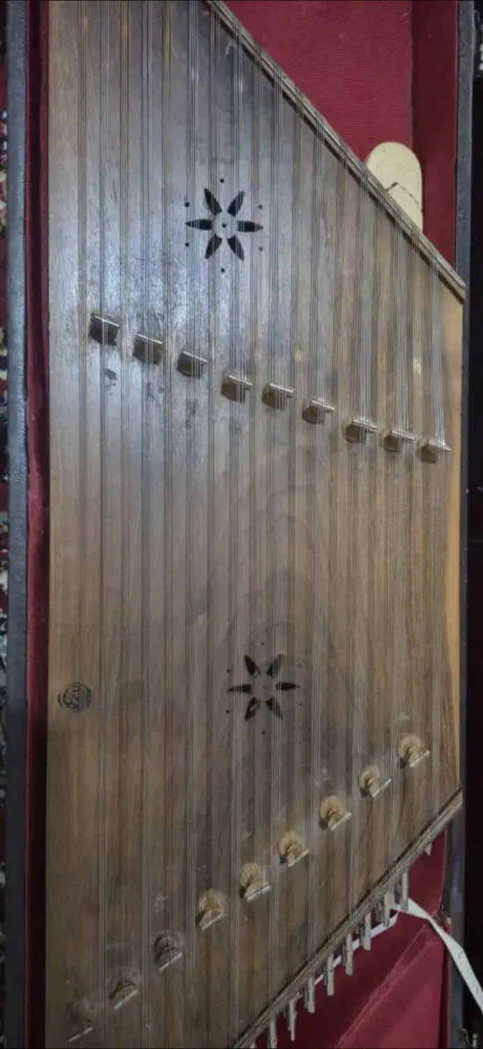 سنتور|سازهای سنتی|ساوه, |دیوار