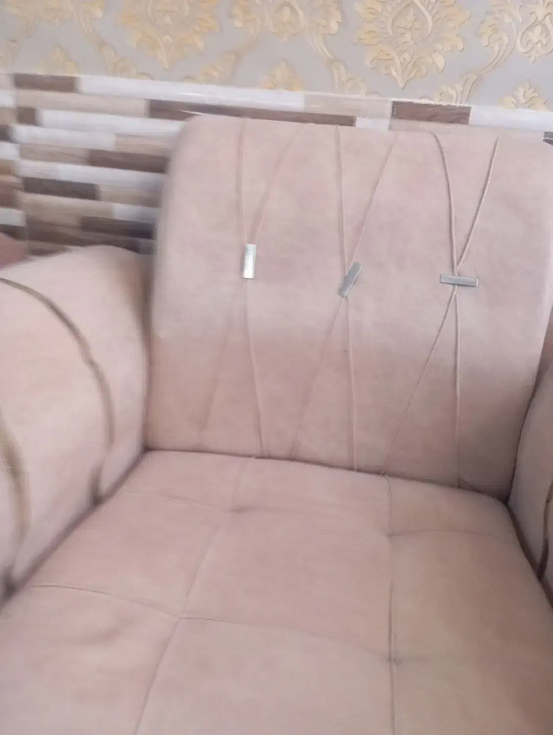 چستر کرم|مبلمان خانگی و میز عسلی|تربت جام, خیرآباد|دیوار