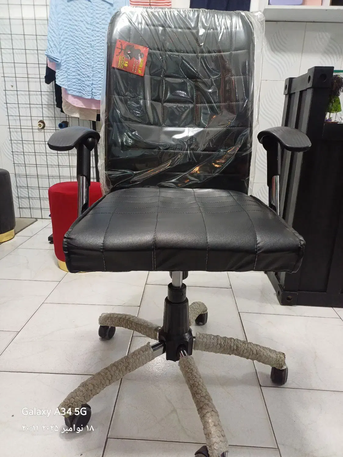 صندلی اداری  چرخ دار|مبلمان اداری|رشت, معلولین|دیوار