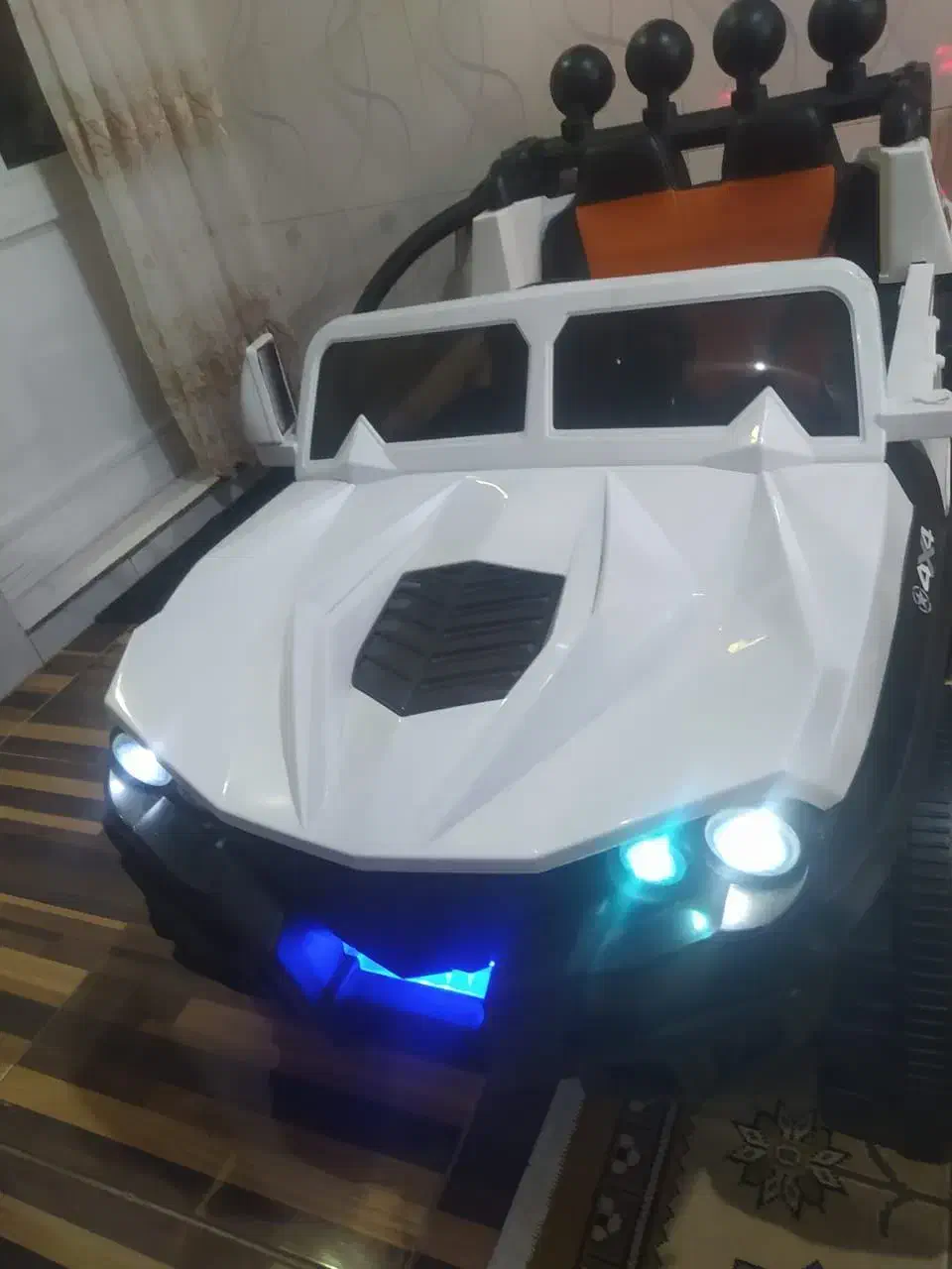 ماشین شارژی 2 موتور|اسباب‌بازی بچه|مهاباد (آذربایجان غربی), |دیوار