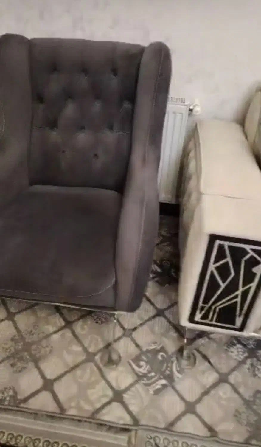 مبل راحتی بسیار شیک زیبا طوسی و کرم تخت شو ۴۵ملیون|مبلمان خانگی و میز عسلی|پاکدشت, پاکدشت (مامازند)|دیوار