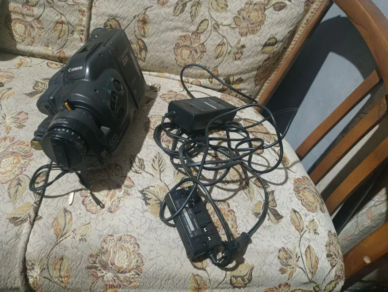 یک عدد دوربین قدیمی|دوربین عکاسی و فیلمبرداری|اسلامشهر, شهرک سعیدیه|دیوار