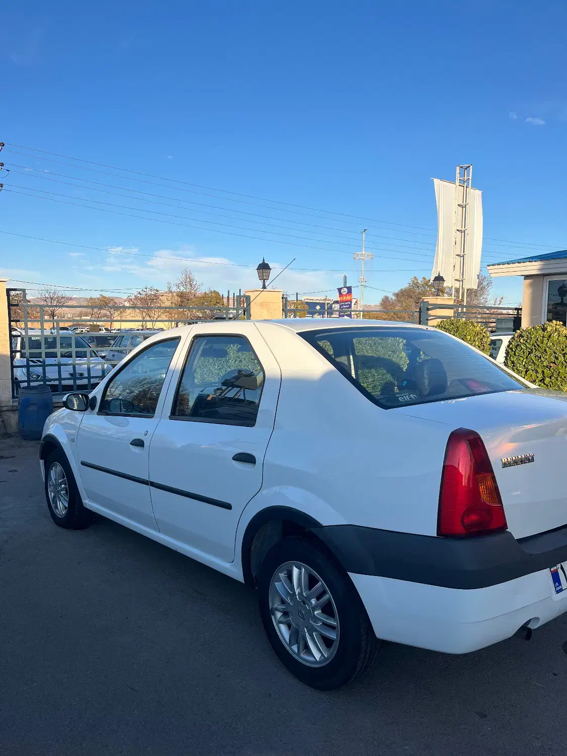 رنو ال ۹۰ مدل ۱۳۹۵ تک برگ سند|خودرو سواری و وانت|قزوین, |دیوار