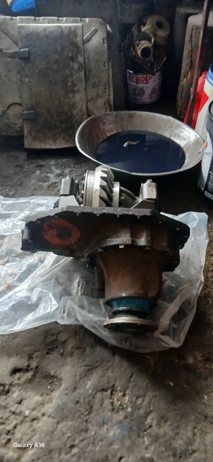 کله گاوی بنزده تن ۱۹۲۱|قطعات یدکی و لوازم جانبی|نیشابور, ده حلاج|دیوار