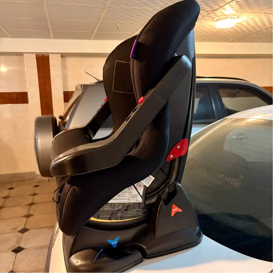 صندلی ماشین کودک دلیجان|اسباب و اثاث بچه|همدان, |دیوار