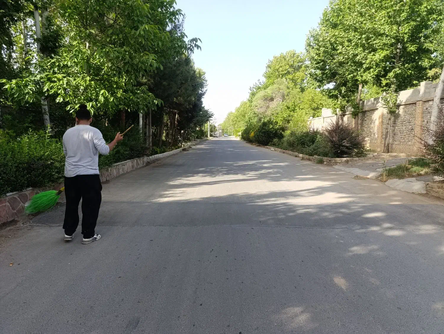 استخدام نیروی نگهبانی و خدماتی و باغبانی|استخدام سرایداری و نظافت|کوهسار (البرز), |دیوار