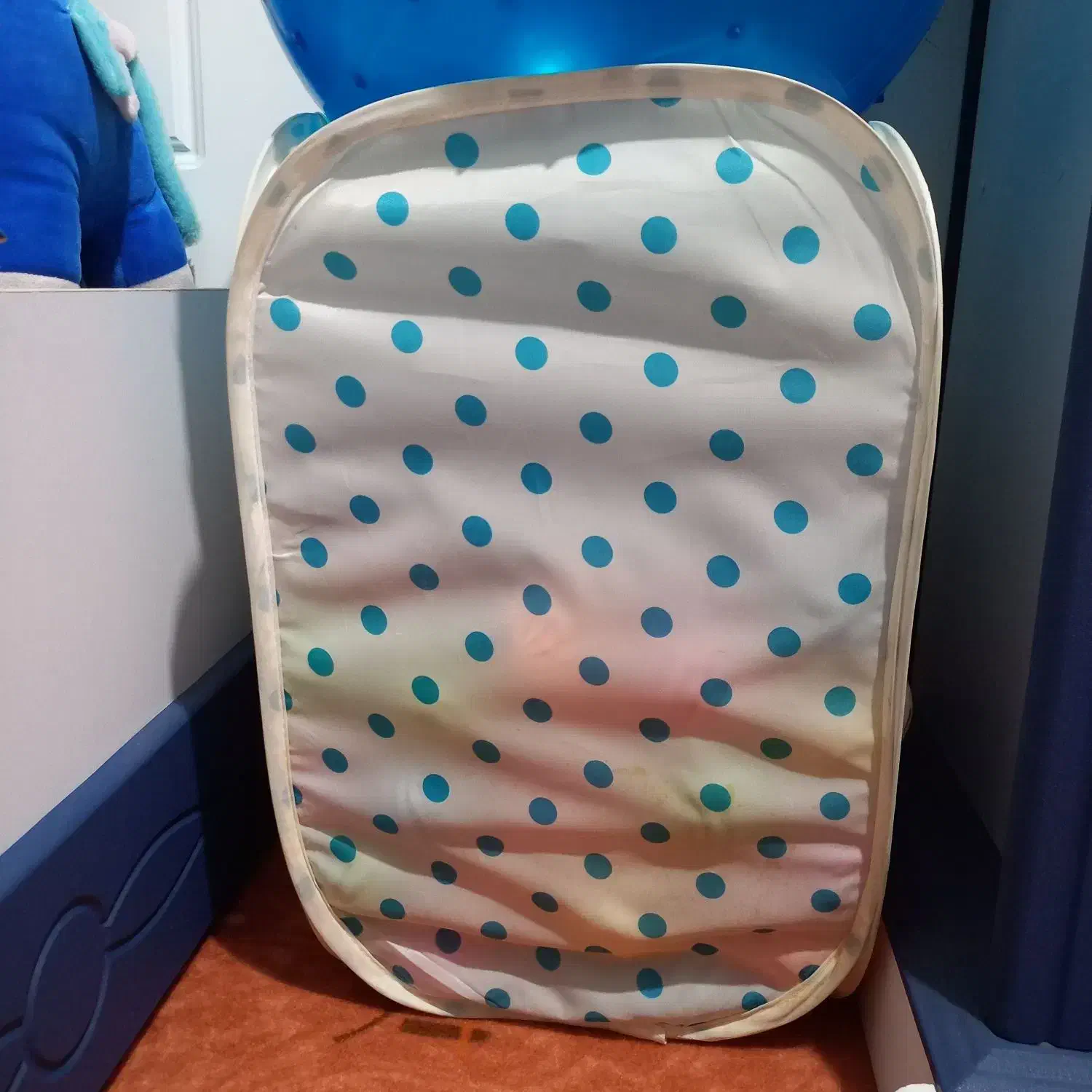 ۹۰ عدد توپ پلاستیکی|اسباب‌‌بازی|ساری, |دیوار