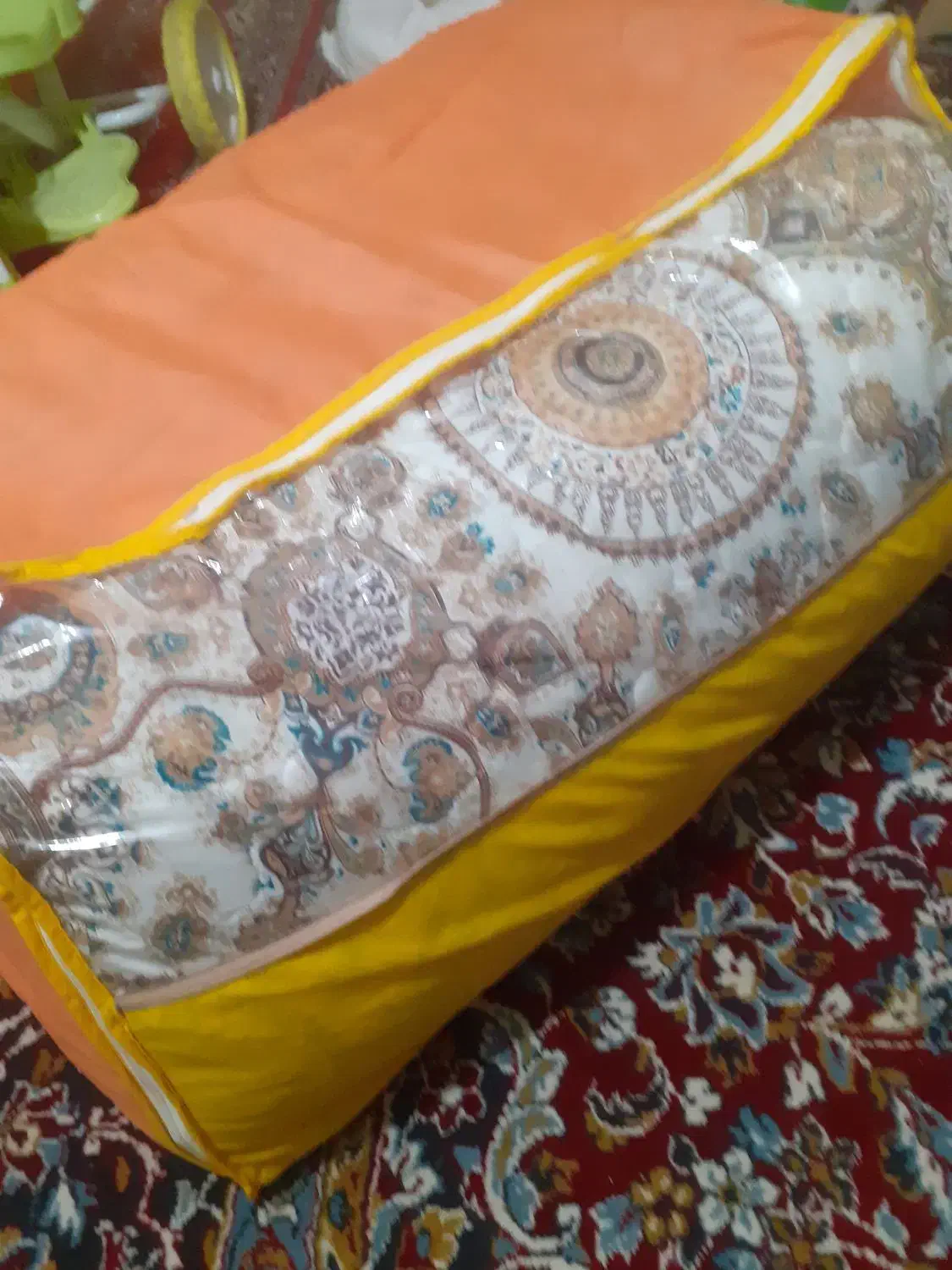 لحاف کرسی|رختخواب، بالش، پتو|ازنا, |دیوار