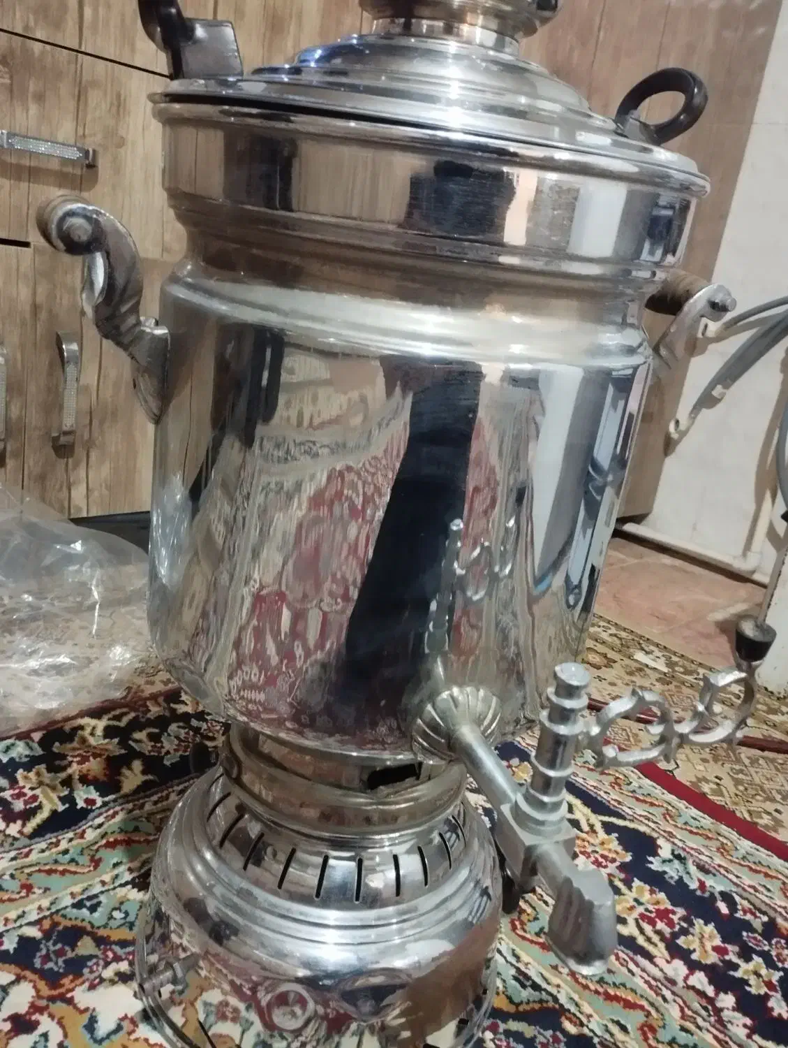 سماور|سماور، چایساز، قهوهساز|مشهد, چهارچشمه|دیوار