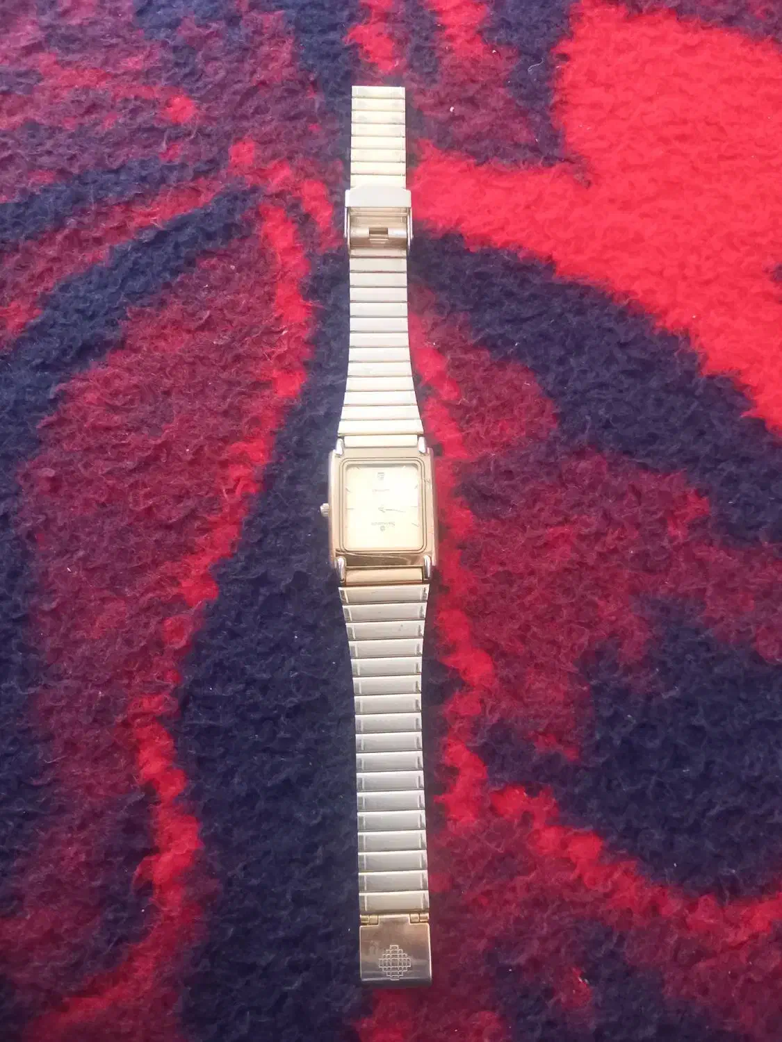 ساعت عتیقه طلایی|ساعت|مرودشت, فاز اول شهرک فرهنگیان|دیوار