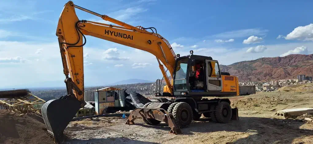 هیوندا ۲۰۰ لاستیکی|خودرو سنگین|تبریز, |دیوار