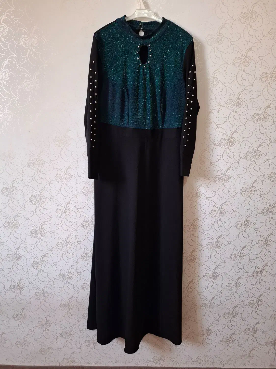 تعدای لباس مجلسی|لباس|اردبیل, |دیوار