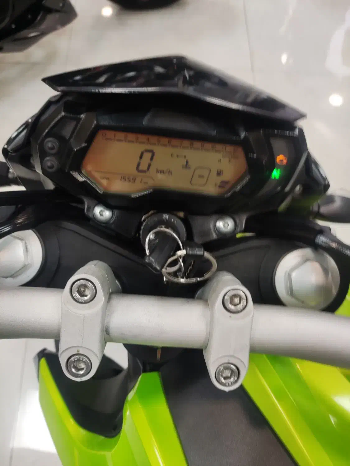 250فسفری1400رنگ جذاب|موتورسیکلت|رشت, پاستوریزه|دیوار