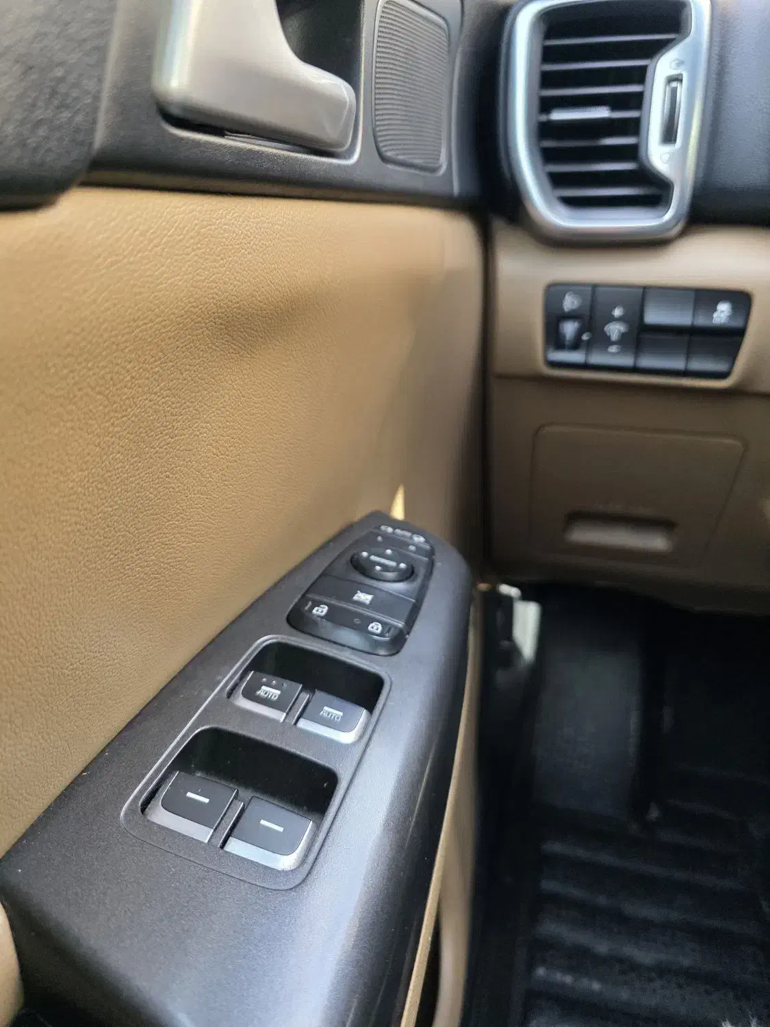 اسپرتیج۲۰۱۸|خودرو سواری و وانت|اهواز, کیان اباد|دیوار