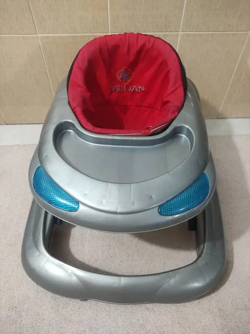 کمک مادر|اسباب و اثاث بچه|نقده, |دیوار