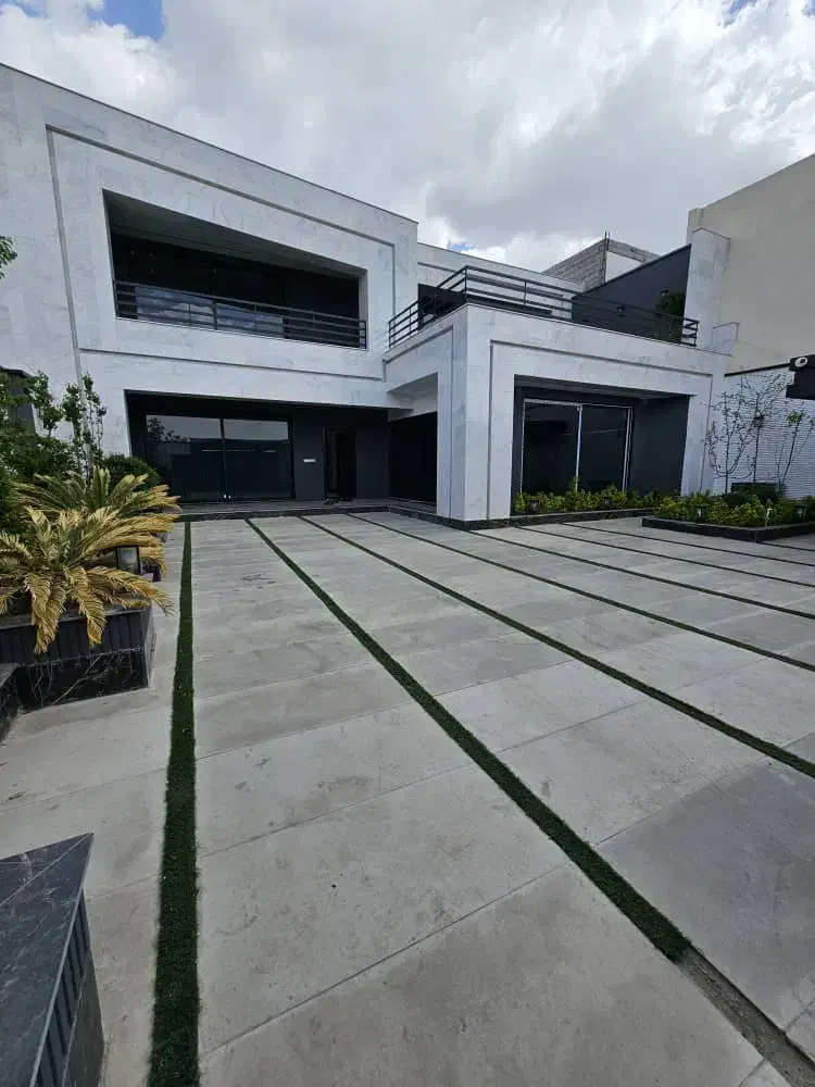 عمارت کوروش کبیر|اجارهٔ کوتاه‌مدت ویلا و باغ|شهریار, شهرک وائین|دیوار