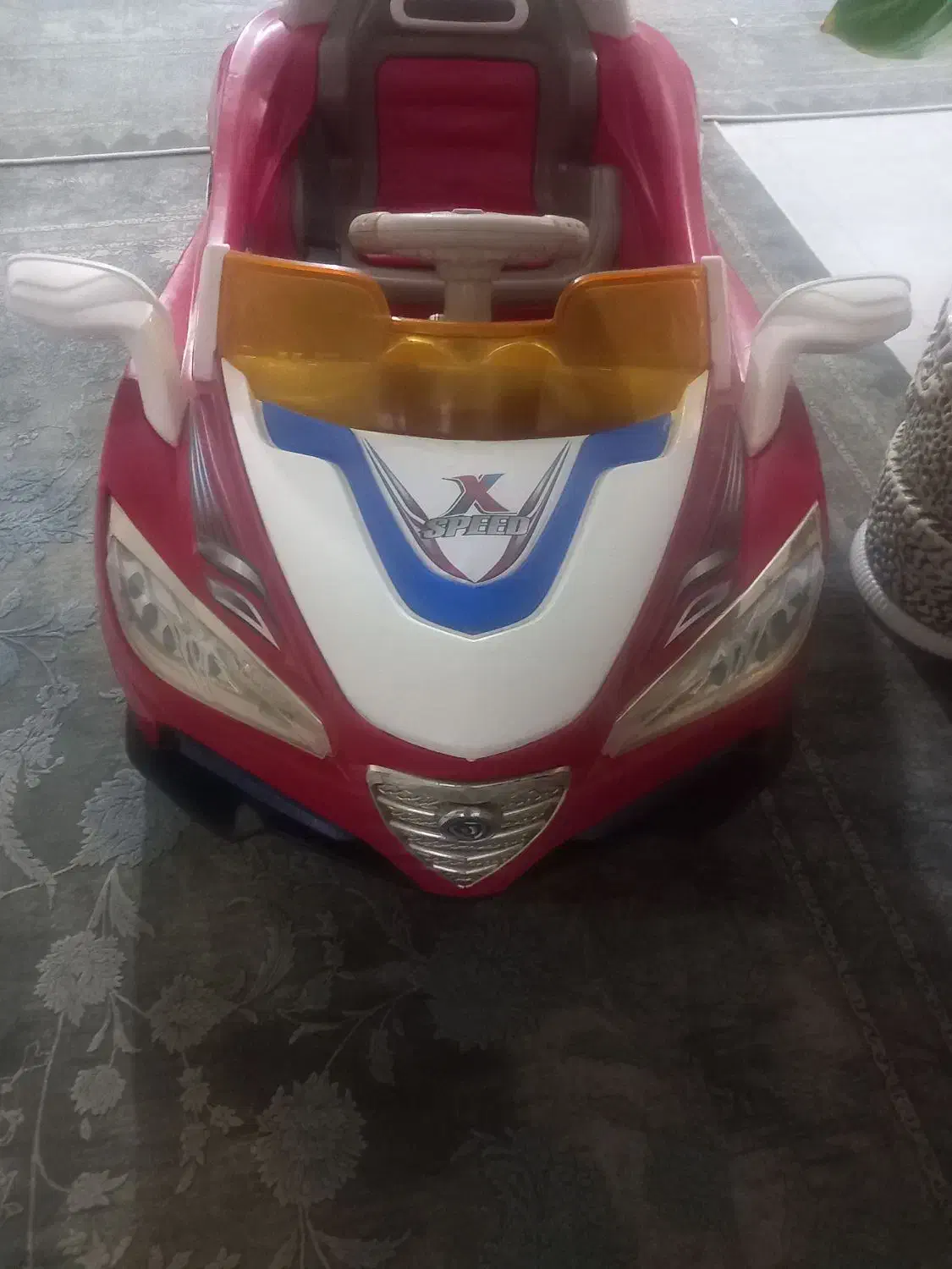 ماشین شارژی سواری|اسباب‌‌بازی|شیروان (خراسان), |دیوار