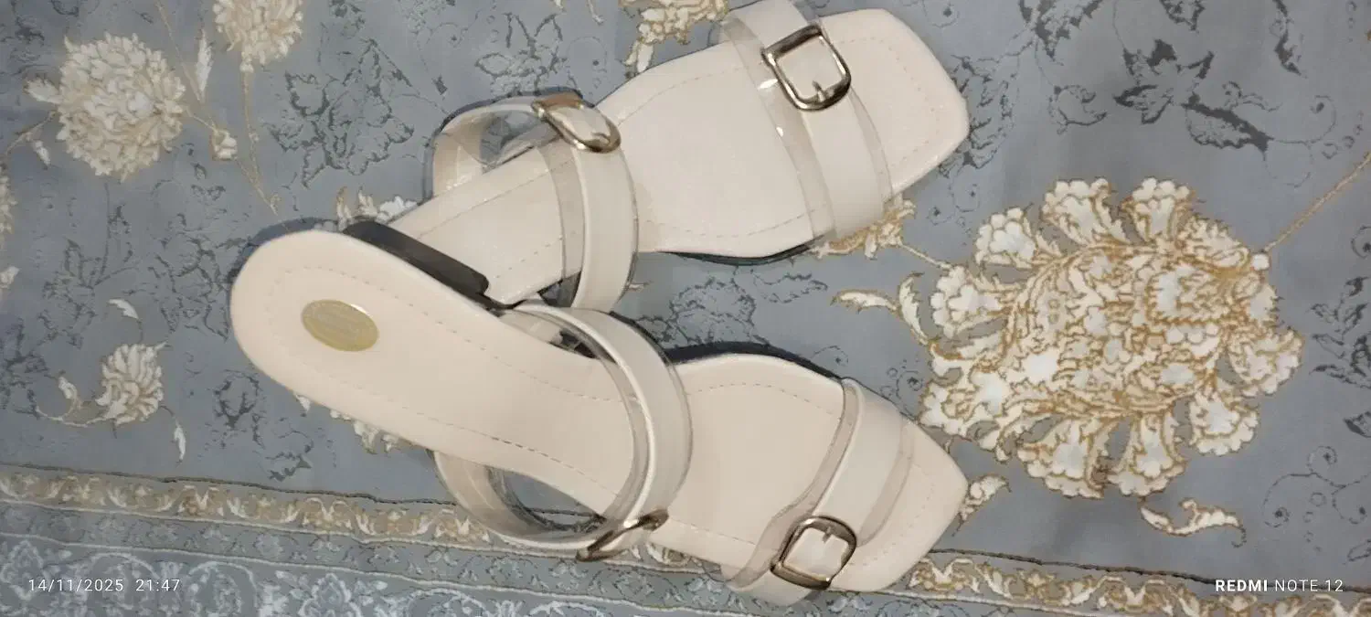 صندل یراق دارتلقی سایز40نو قیمت400هزار تومان|کیف، کفش، کمربند|سقز, |دیوار