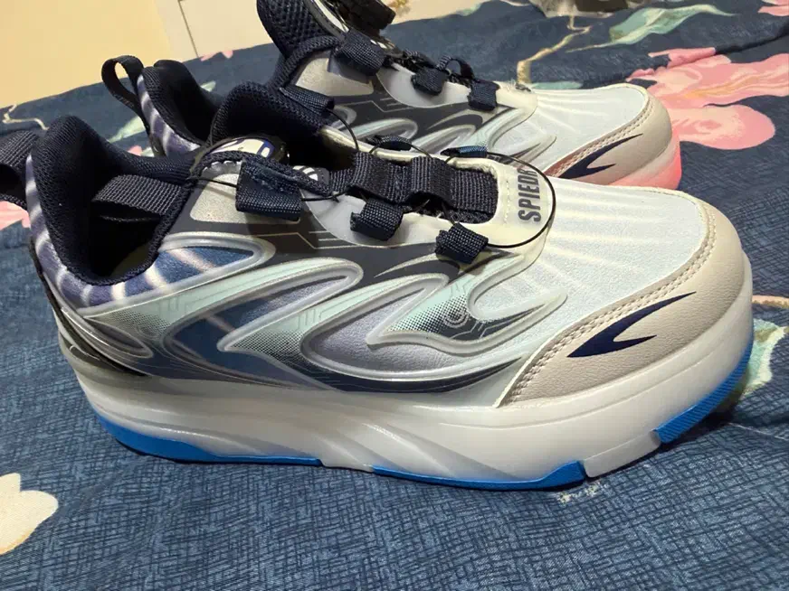 کفش پسرانه اسکیتی|دوچرخه، اسکیت، اسکوتر|شاهین‌شهر, مخابرات (شهید بهشتی)|دیوار