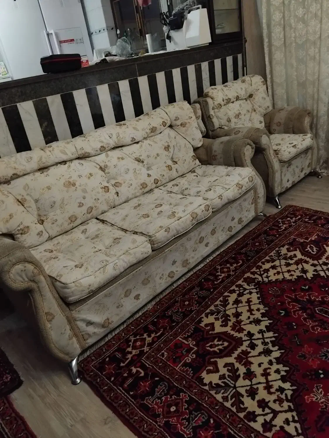 مبل ۵ نفری|مبلمان خانگی و میز عسلی|تبریز, |دیوار