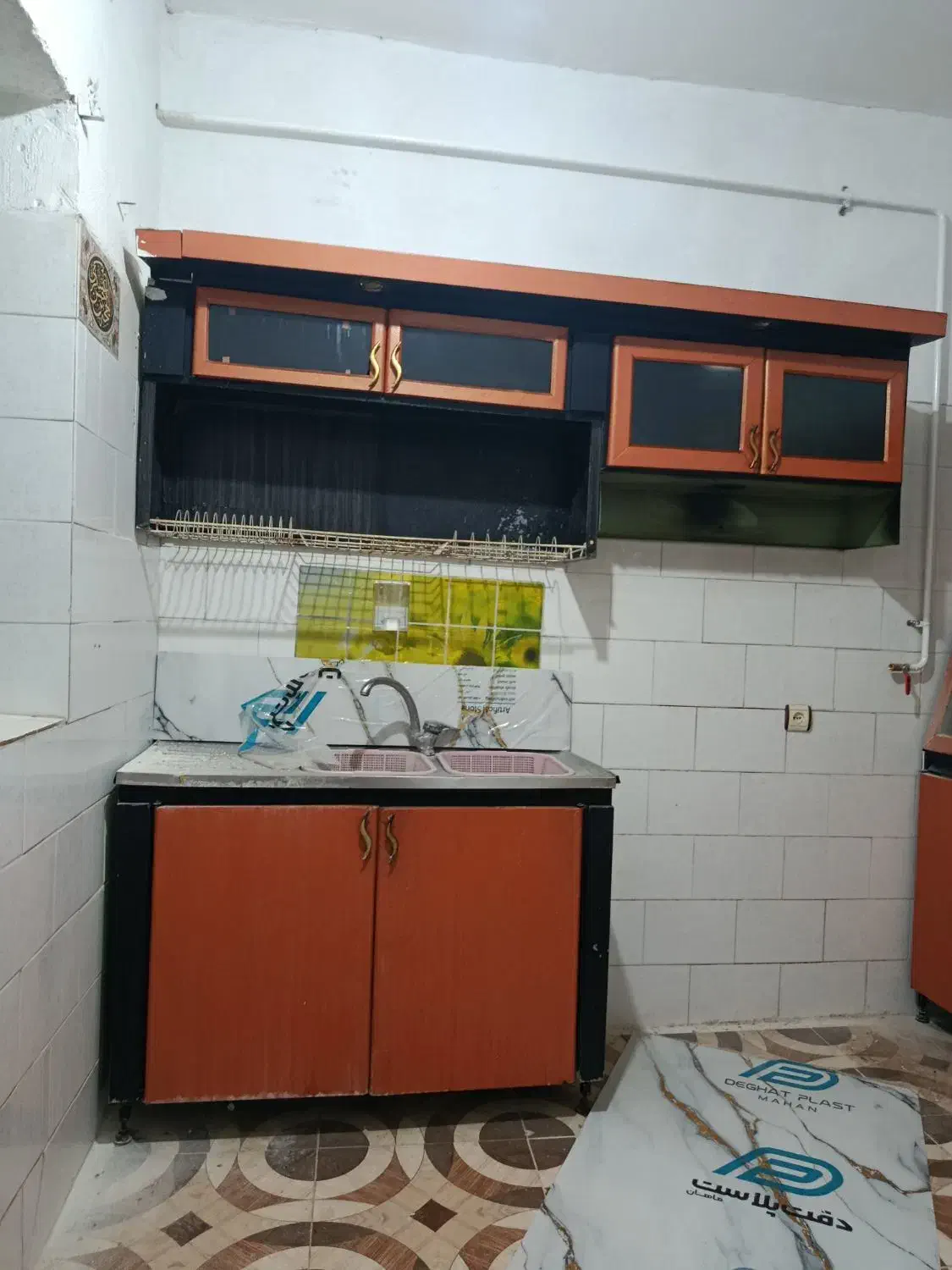 کابینت تمیز|آب‌چکان و نظم‌دهنده ظروف|خورموج, |دیوار