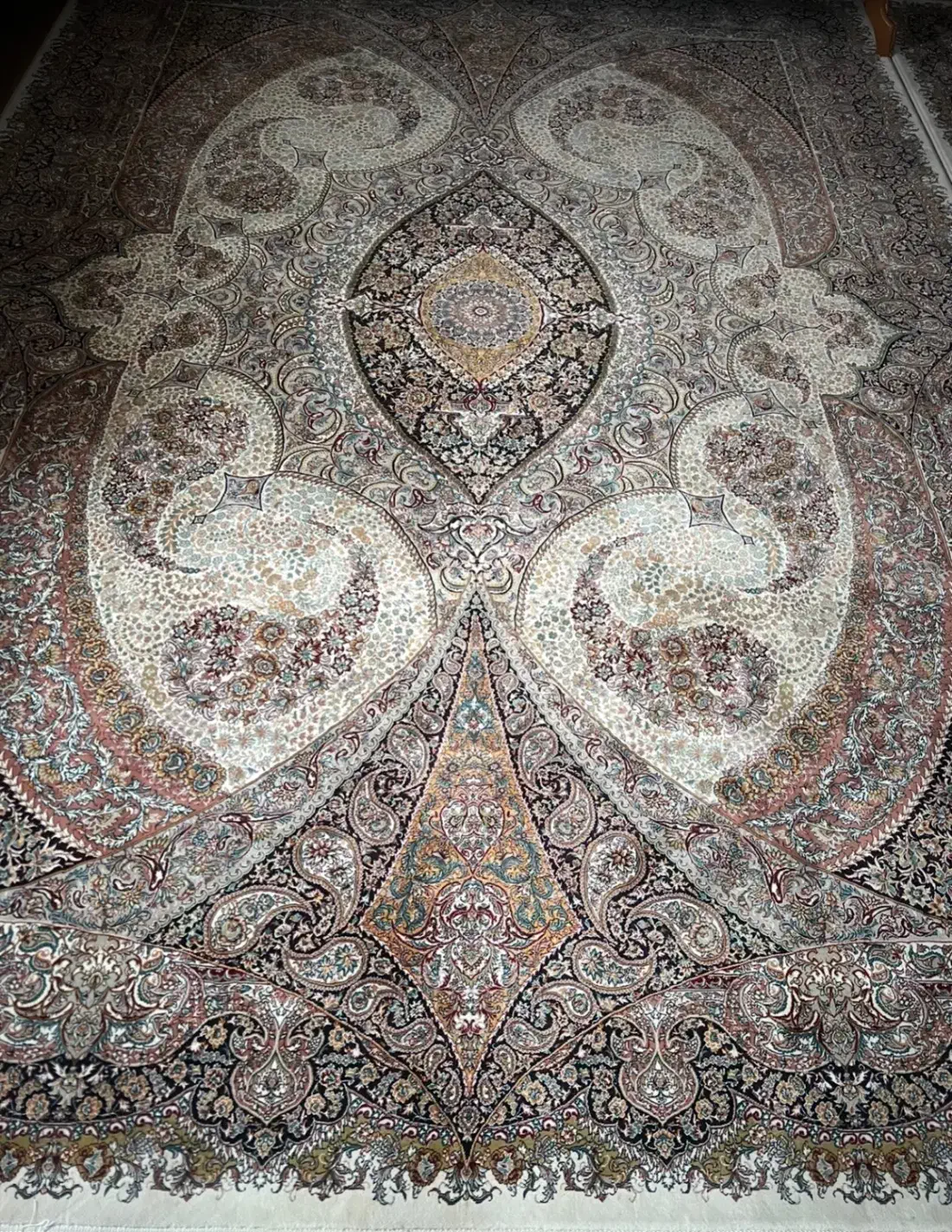 فرش ۹ متری|فرش|گنبد کاووس, |دیوار