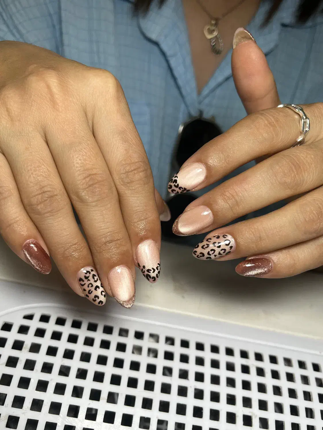 کاشت و ترمیم ناخن با بهترین قیمت|خدمات آرایشگری و زیبایی|رشت, نامجو|دیوار