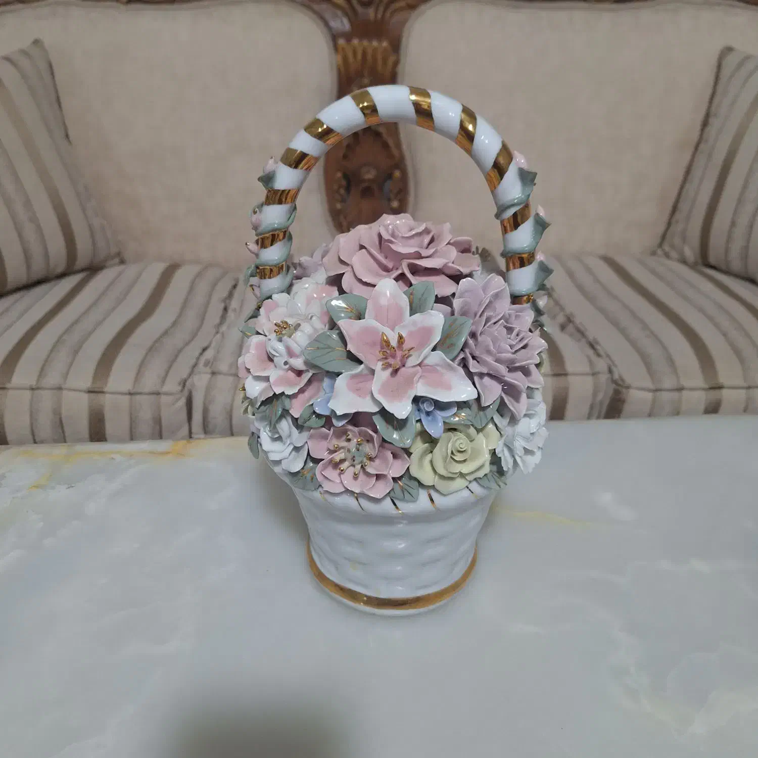 سبدگل چینی گلبرجسته تزئینی دکوری|صنایع دستی و سایر لوازم تزئینی|مشهد, آزادشهر|دیوار