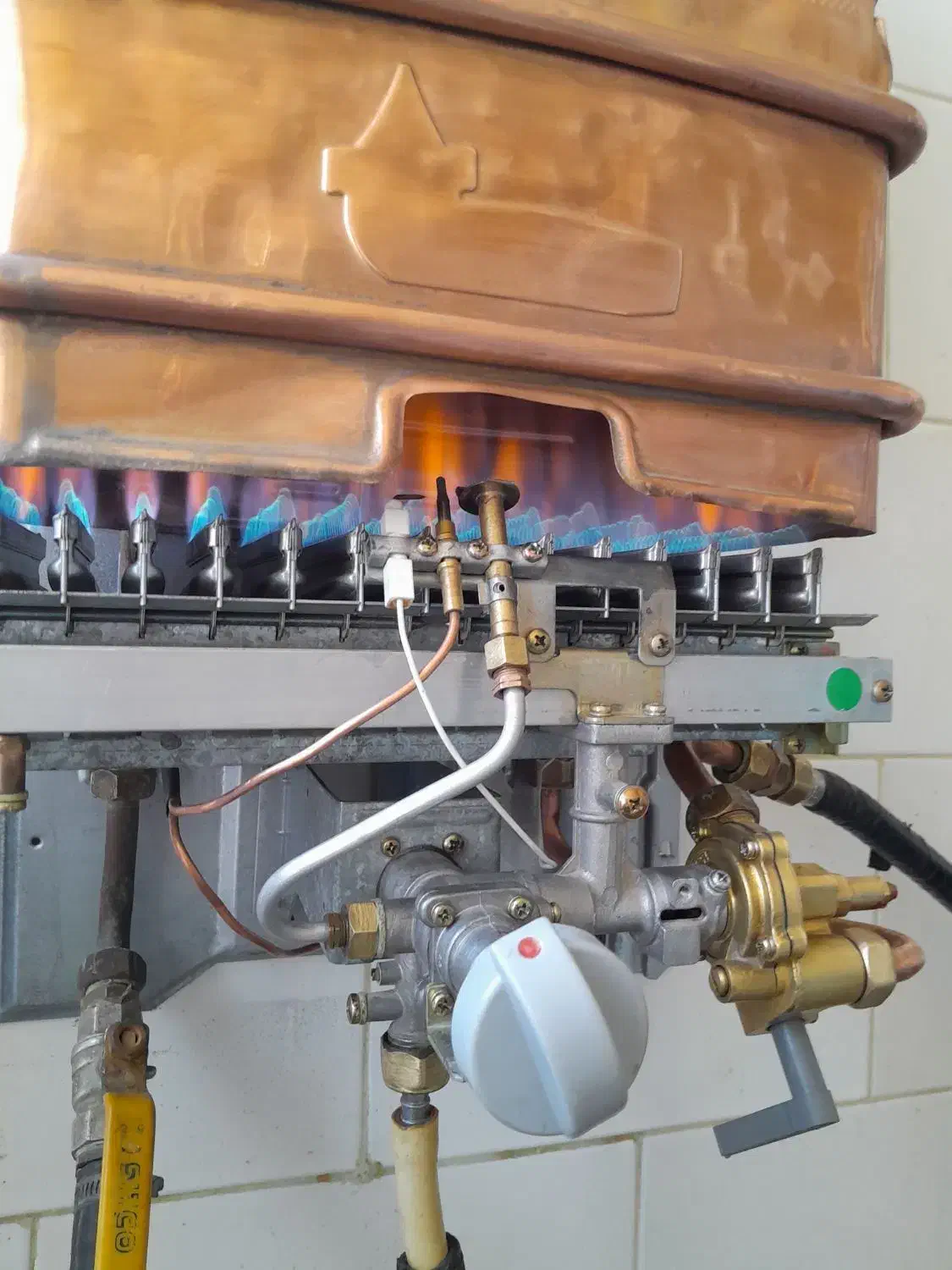 ابگرمکن بوتان در حد نو ۳۱۱۵ استوک|آبگرمکن، پکیج، شوفاژ|نیشابور, شهرک رسولی|دیوار