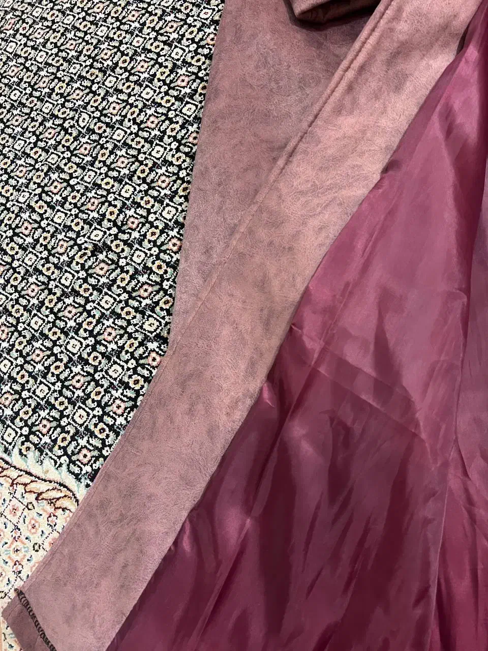 پالتو|لباس|مشهد, خاتم الانبیا|دیوار