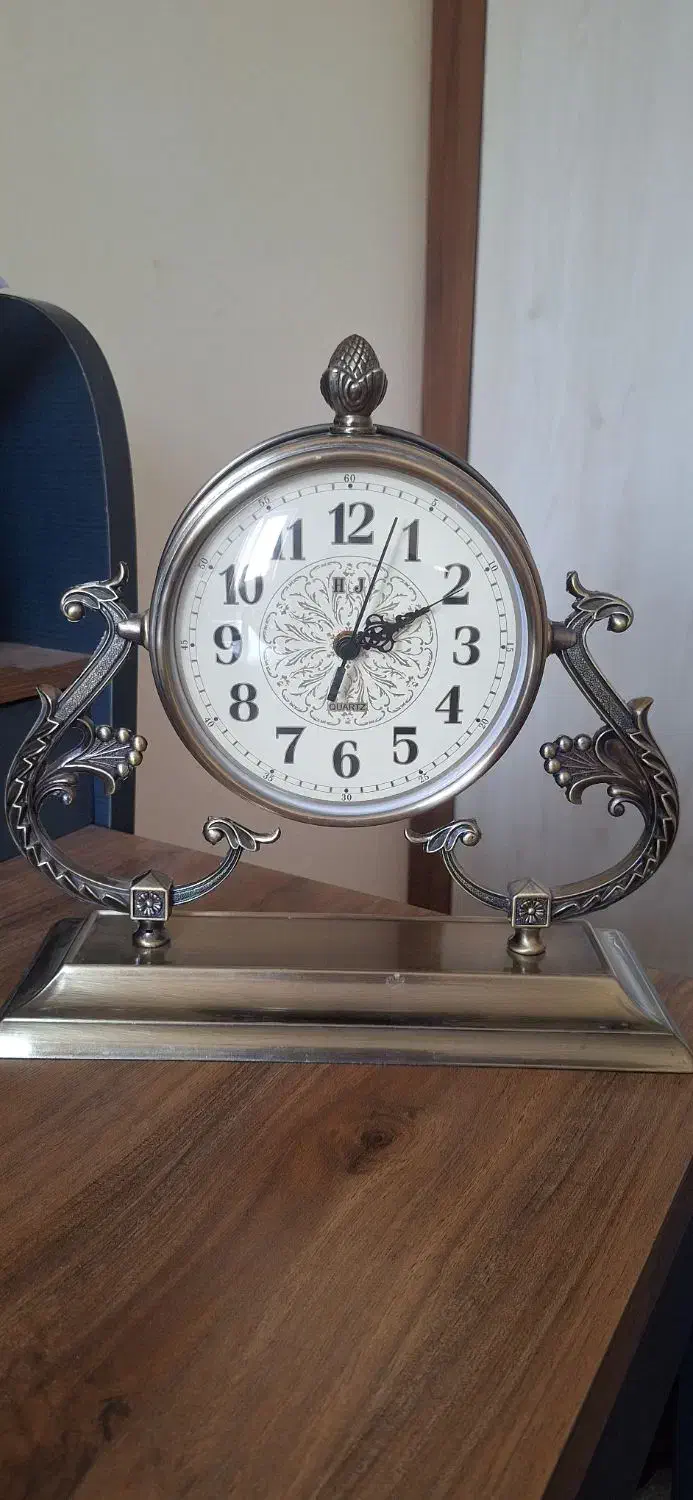 ساعت رومیزی فلزی سنگین|ساعت دیواری و تزئینی|اهواز, کمپلو شمالی|دیوار