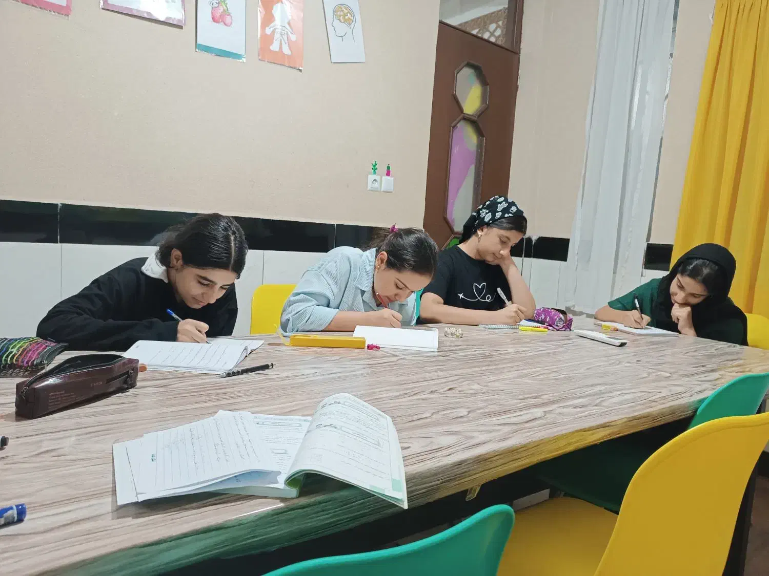 تدریس ریاضی ابتدایی و متوسطه اول و دوم|خدمات آموزشی|ساری, |دیوار