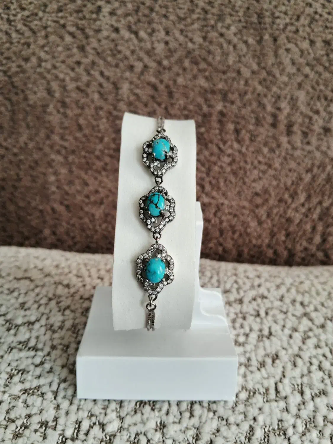 دستبند نقره|جواهرات|فردیس, نسترن غربی|دیوار