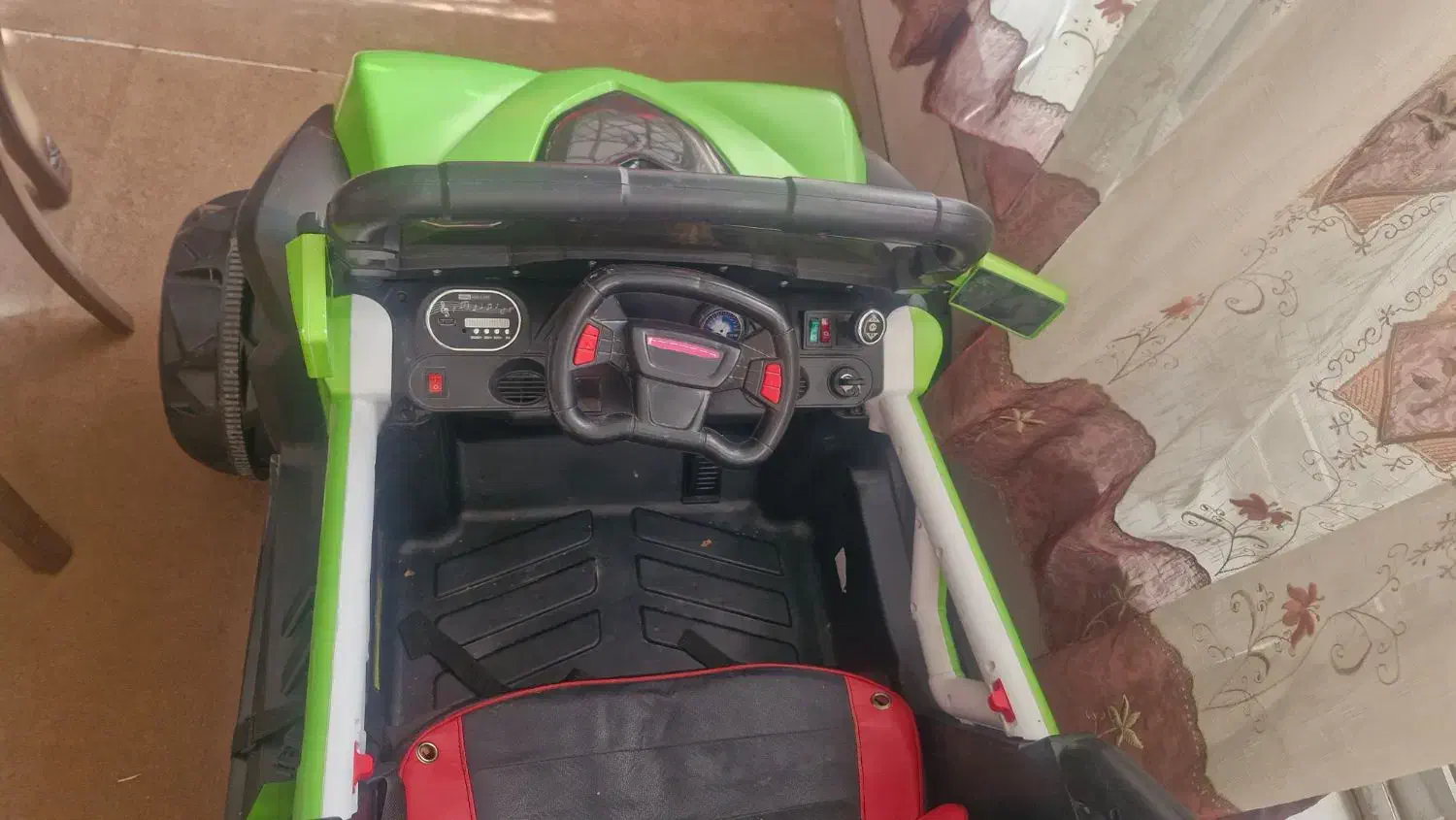 ماشین شارژی ۴موتوره افروید|اسباب‌بازی بچه|شاهین‌شهر, طالقانی|دیوار